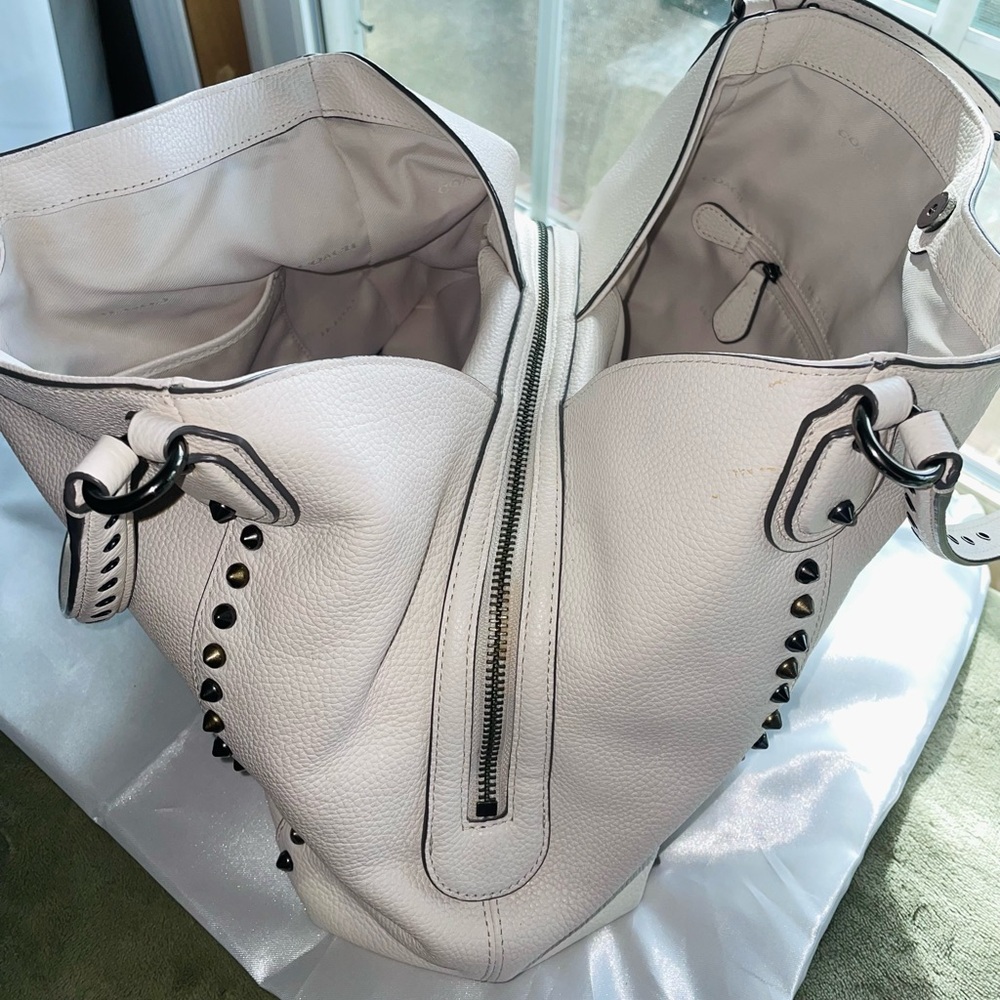 Coach Edie 31 Bandana Rivets Shoulder Bag Chalk White Pebble Leather - Picture 6 of 14